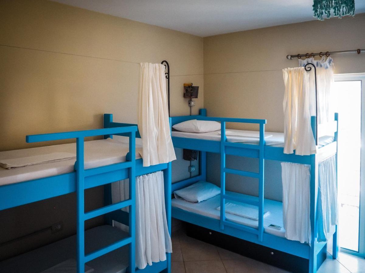 Sun Bakers Hostel Himare Exteriör bild