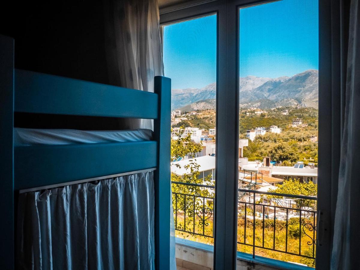 Sun Bakers Hostel Himare Exteriör bild
